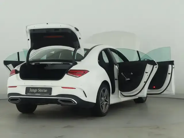 Mercedes-Benz CLA 200