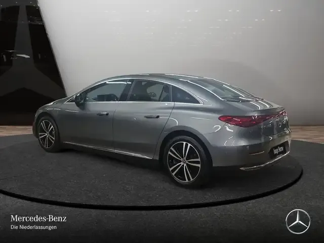 Mercedes-Benz EQE 300
