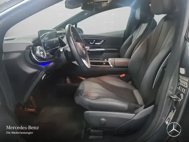 Mercedes-Benz EQE 300