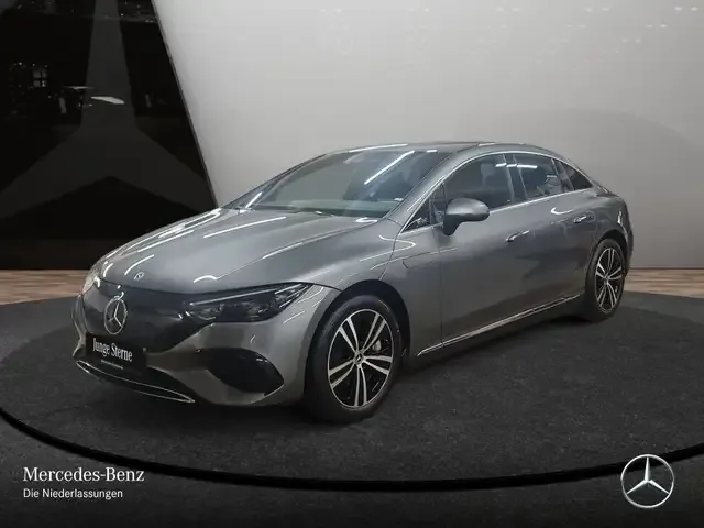 Mercedes-Benz EQE 300