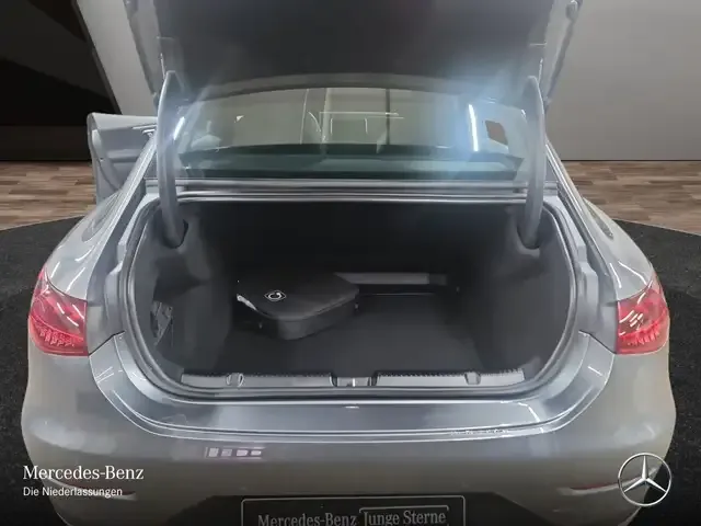 Mercedes-Benz EQE 300