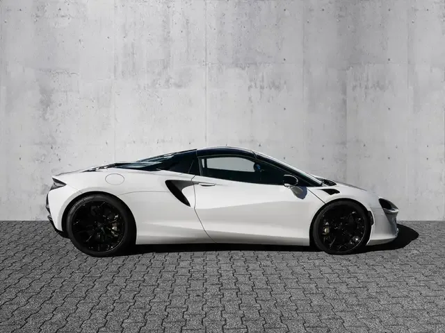 McLaren Artura
