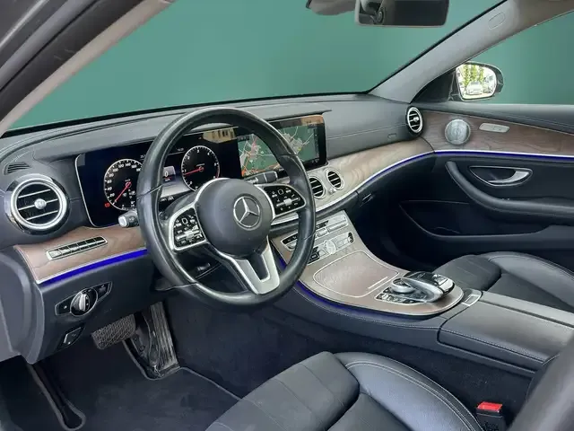 Mercedes-Benz E 200