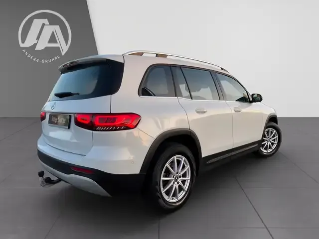 Mercedes-Benz GLB 200