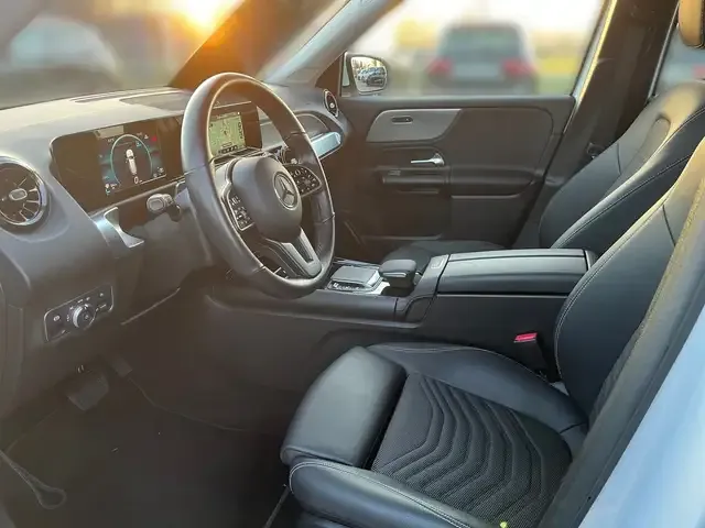 Mercedes-Benz GLB 200