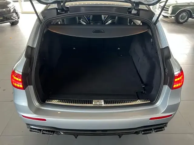 Mercedes-Benz E 63 AMG