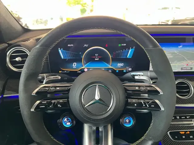 Mercedes-Benz E 63 AMG