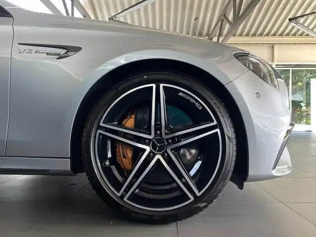 Mercedes-Benz E 63 AMG