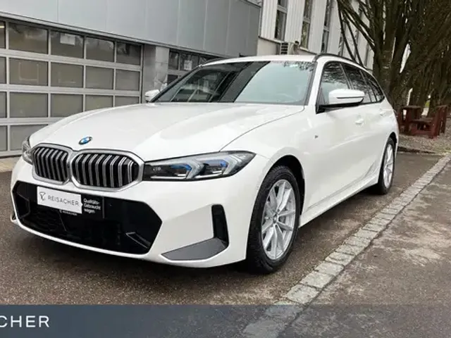BMW 330