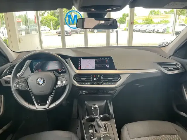 BMW 118
