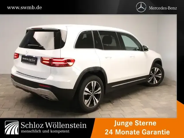 Mercedes-Benz GLB 220