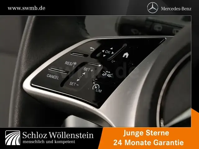 Mercedes-Benz GLB 220