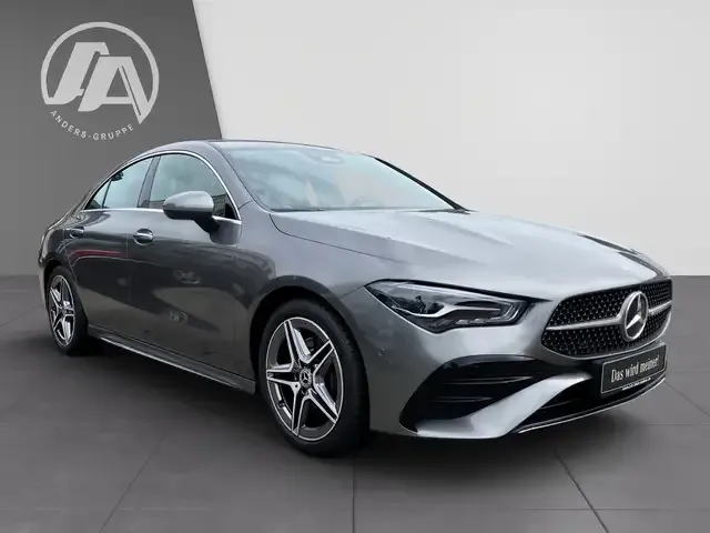 Mercedes-Benz CLA 200