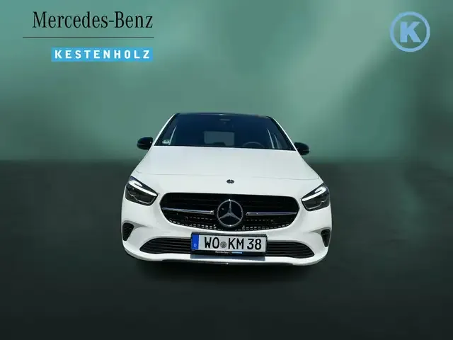 Mercedes-Benz B 180