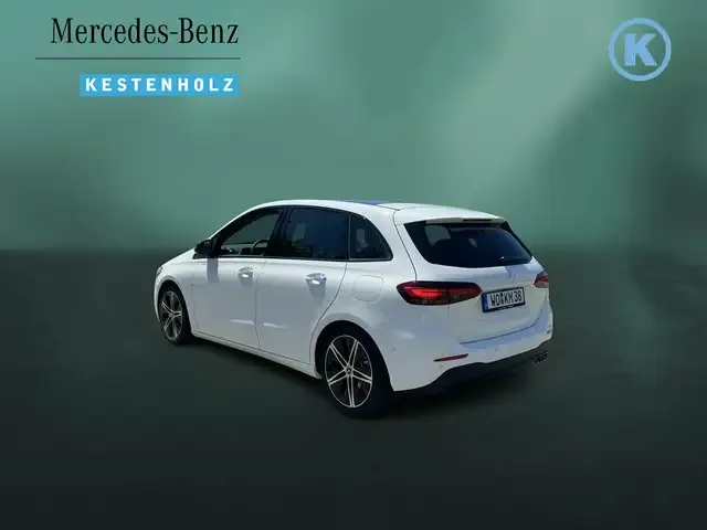 Mercedes-Benz B 180