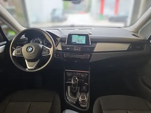 BMW 220