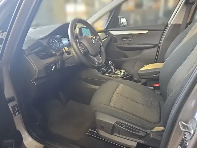 BMW 220