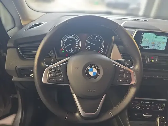 BMW 220