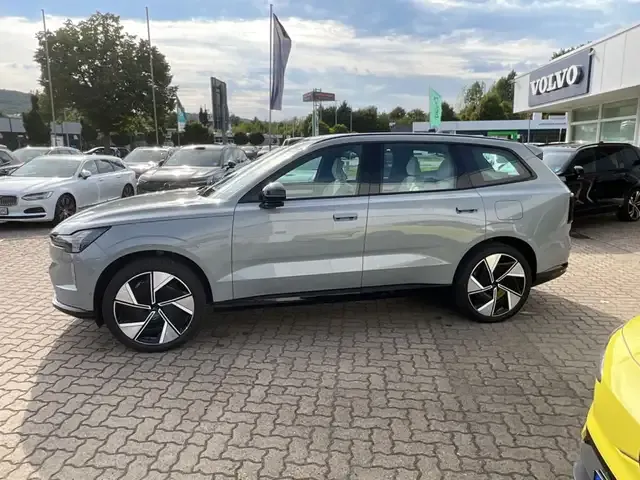 Volvo EX90