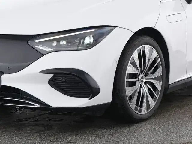 Mercedes-Benz EQE 300