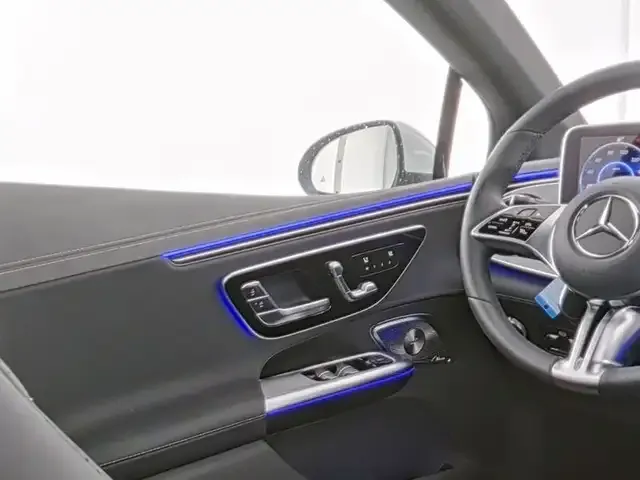 Mercedes-Benz EQE 300