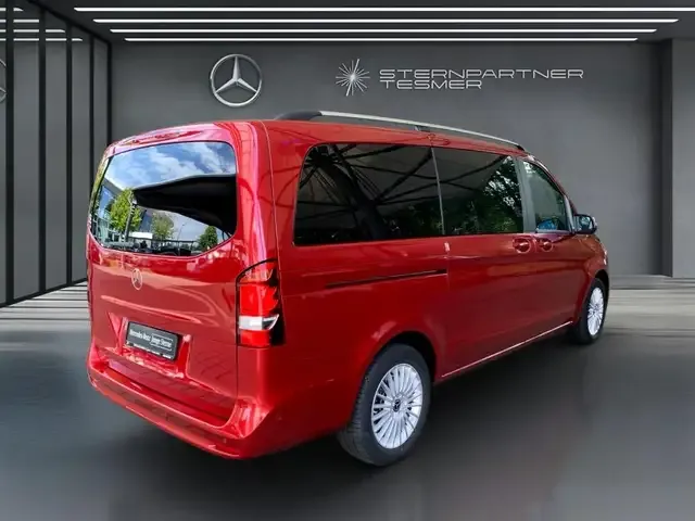 Mercedes-Benz V 220