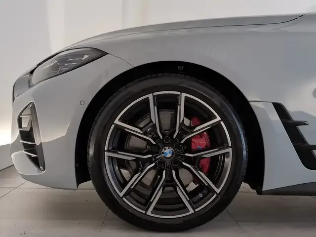 BMW 440
