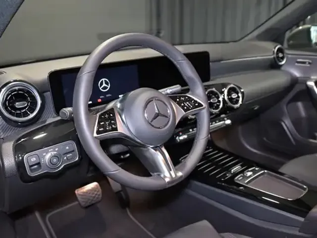 Mercedes-Benz A 180
