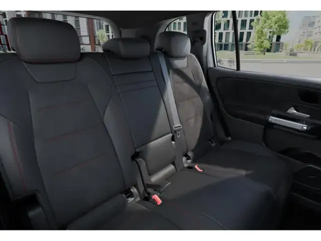Mercedes-Benz EQB 300