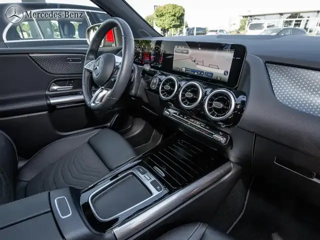 Mercedes-Benz B 180
