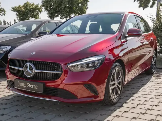 Mercedes-Benz B 180