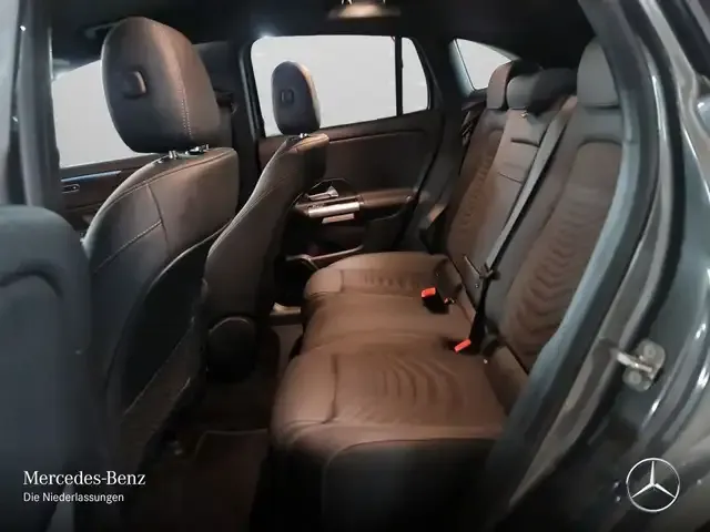 Mercedes-Benz EQA 300