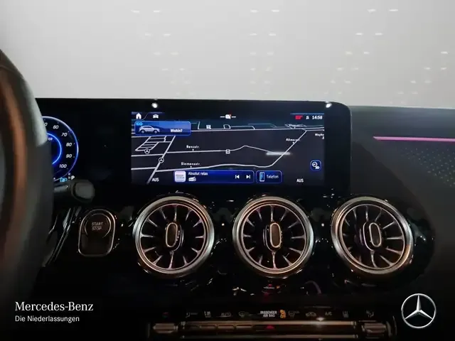 Mercedes-Benz EQA 300