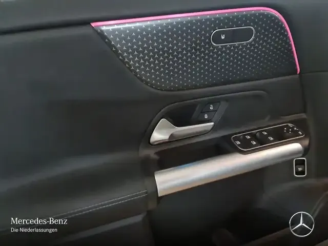 Mercedes-Benz EQA 300