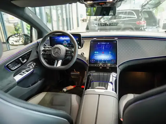 Mercedes-Benz EQE 300