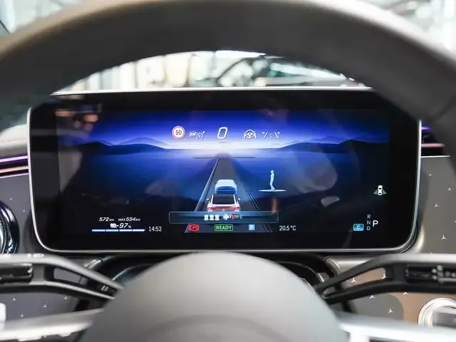 Mercedes-Benz EQE 300