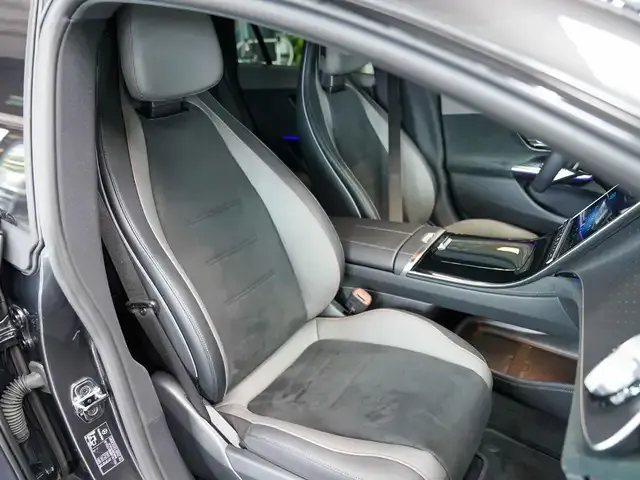 Mercedes-Benz EQE 300