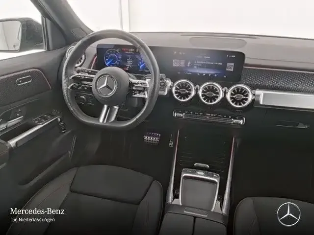 Mercedes-Benz EQB 300