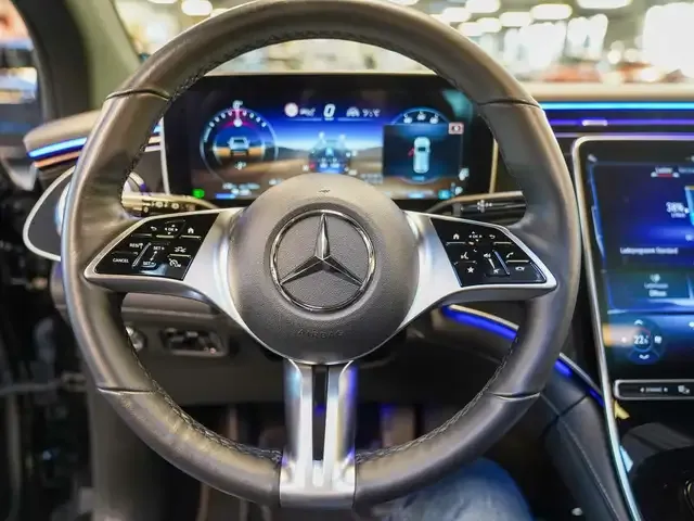 Mercedes-Benz EQE SUV