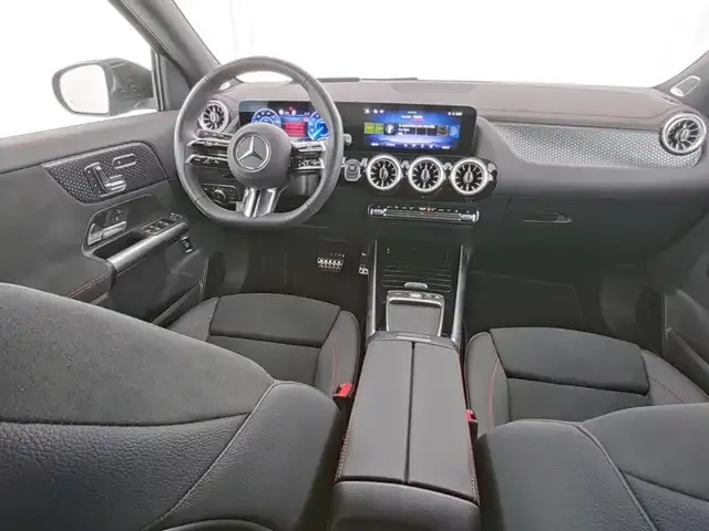 Mercedes-Benz EQA 300