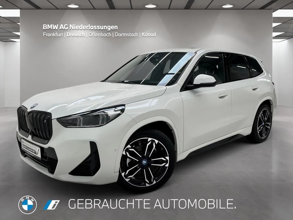 BMW iX1