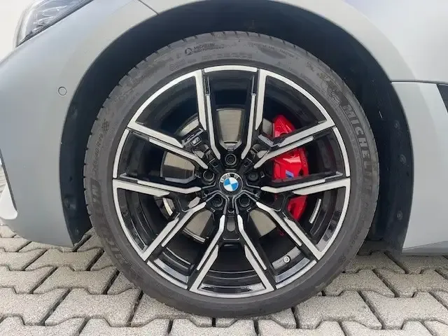 BMW 440