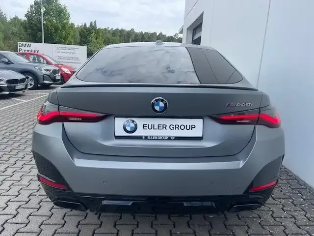 BMW 440