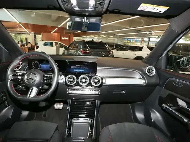 Mercedes-Benz GLB 200