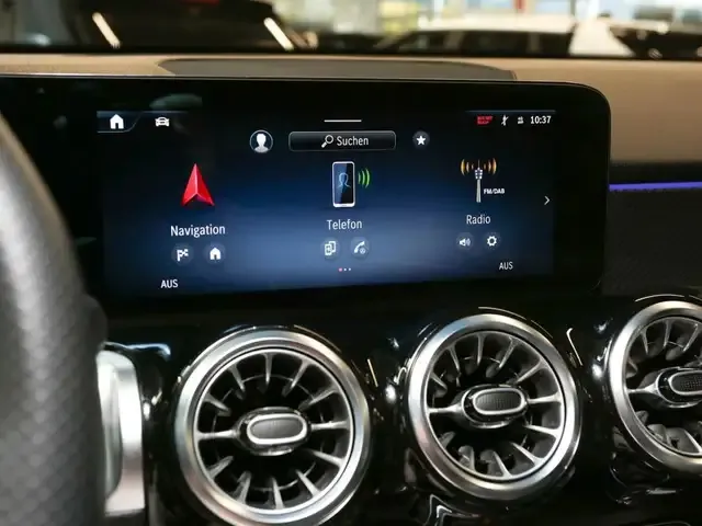 Mercedes-Benz GLB 200