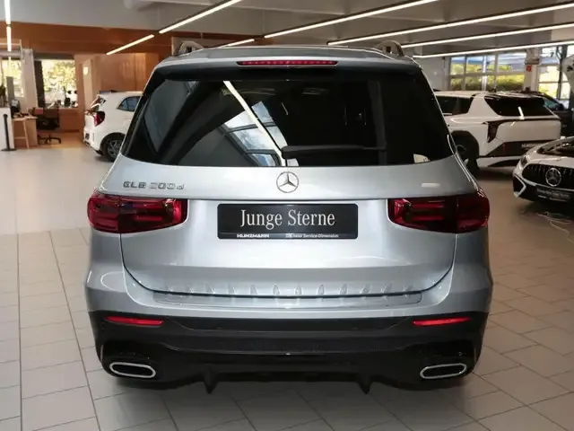 Mercedes-Benz GLB 200