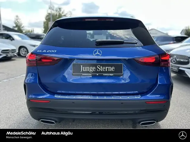 Mercedes-Benz GLA 200