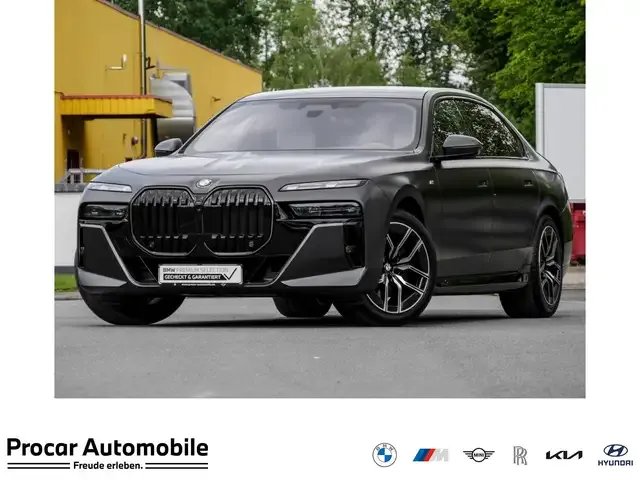 BMW 740