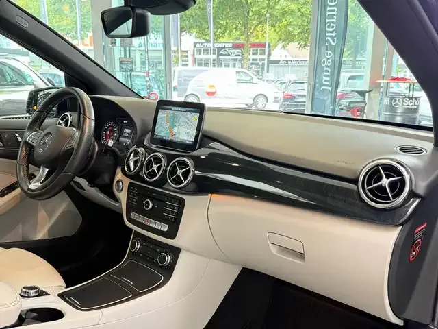 Mercedes-Benz B 200