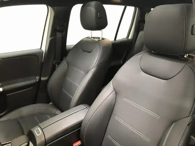 Mercedes-Benz EQB 300